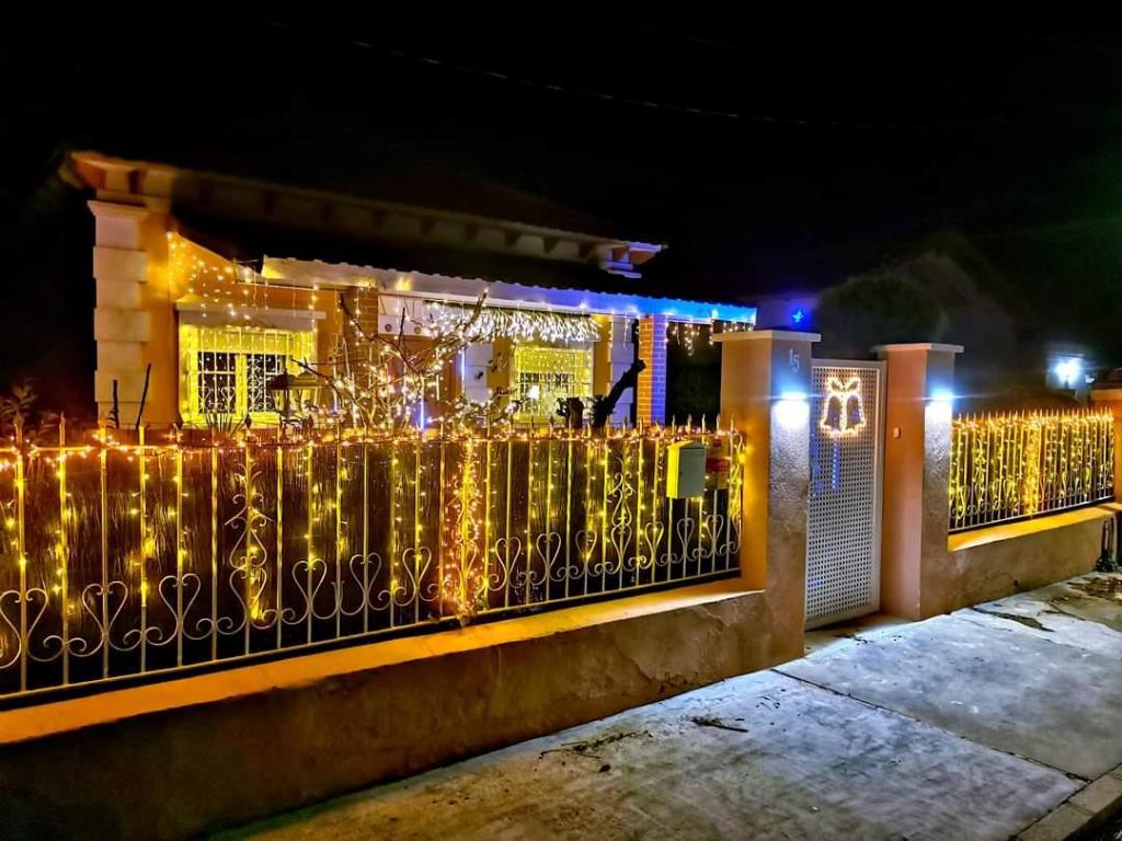 Decoración luces de Navidad Chalets La Cañada